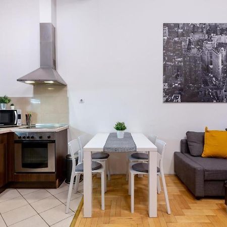 Downtown Home In The Gozsdu Garden Budapest Esterno foto