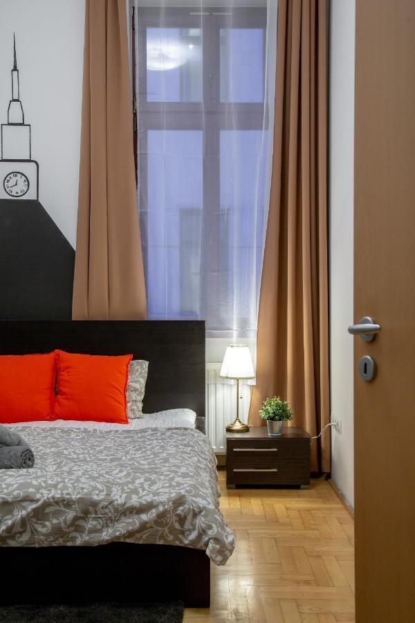 Downtown Home In The Gozsdu Garden Budapest Esterno foto